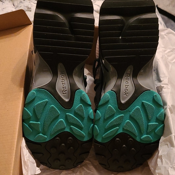 Shoes - Picture 2 of 4